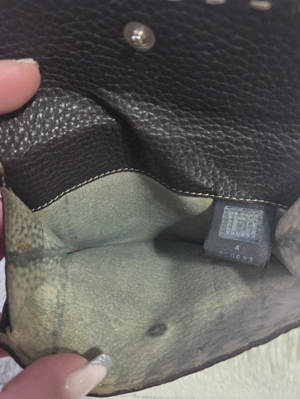 FENDI Dark Brown Selleria Grained Leather Bifold Wallet Saddle Stitch Vtg - Picture 12 of 16